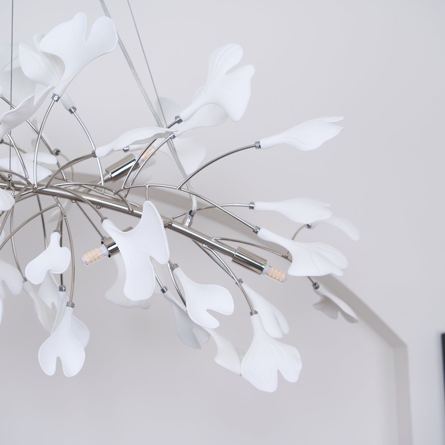 Contemporary Ceramic Gingko Petal Tree Chandelier - Modern Ceiling Lamp