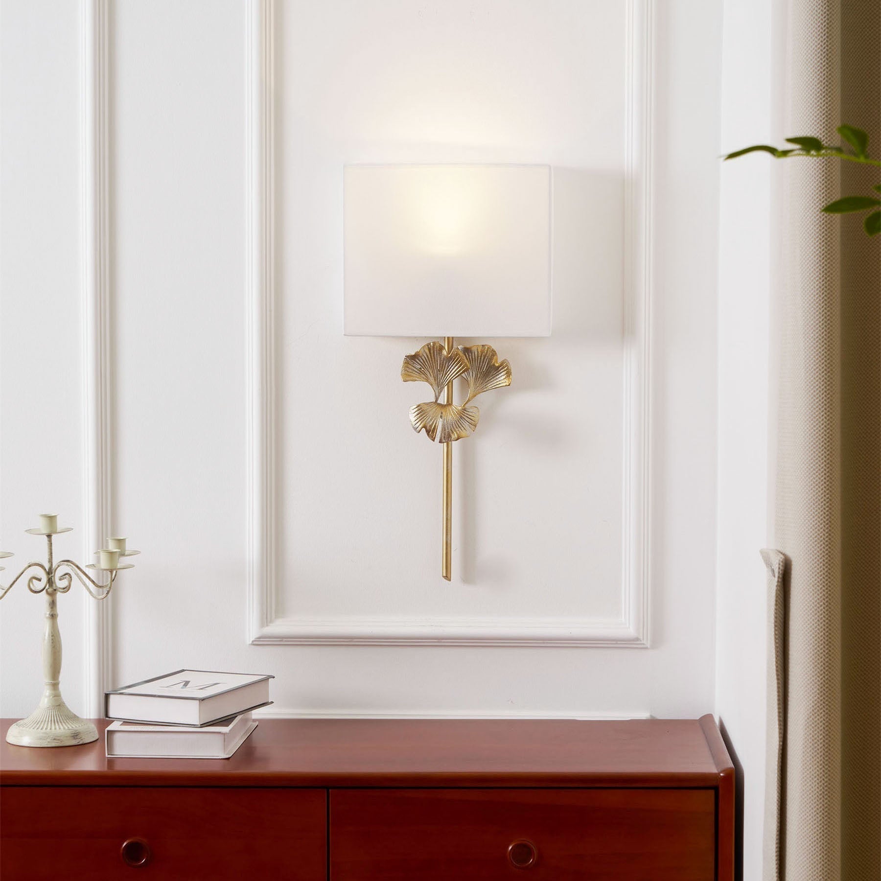 Minimalist Ginkgo Leaf Wall Lamp – Fabric Shade Light