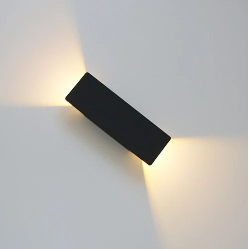 Modern Indoor Wall Lamp | Vertical Light Beam