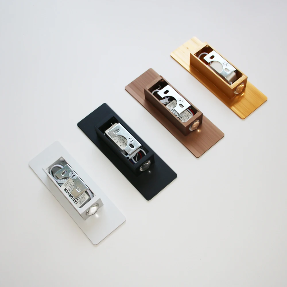 Modern Indoor Wall Lamp | Vertical Light Beam