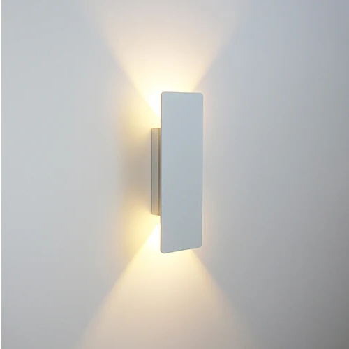 Modern Indoor Wall Lamp | Vertical Light Beam