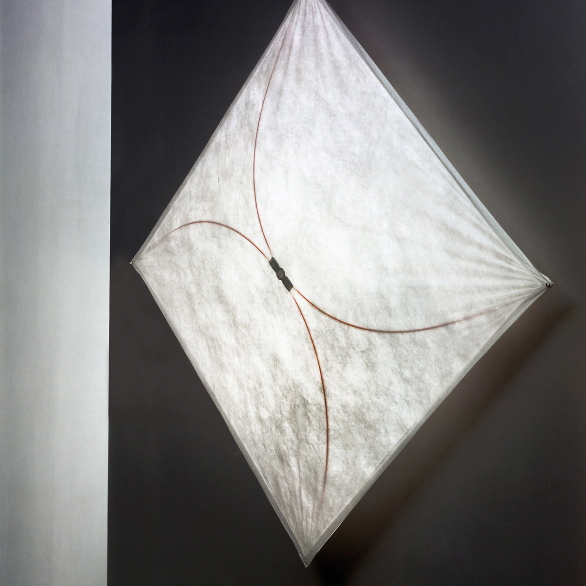 Kite Wall Light – Modern Plug-in Wall Lamp Paper Diffuser