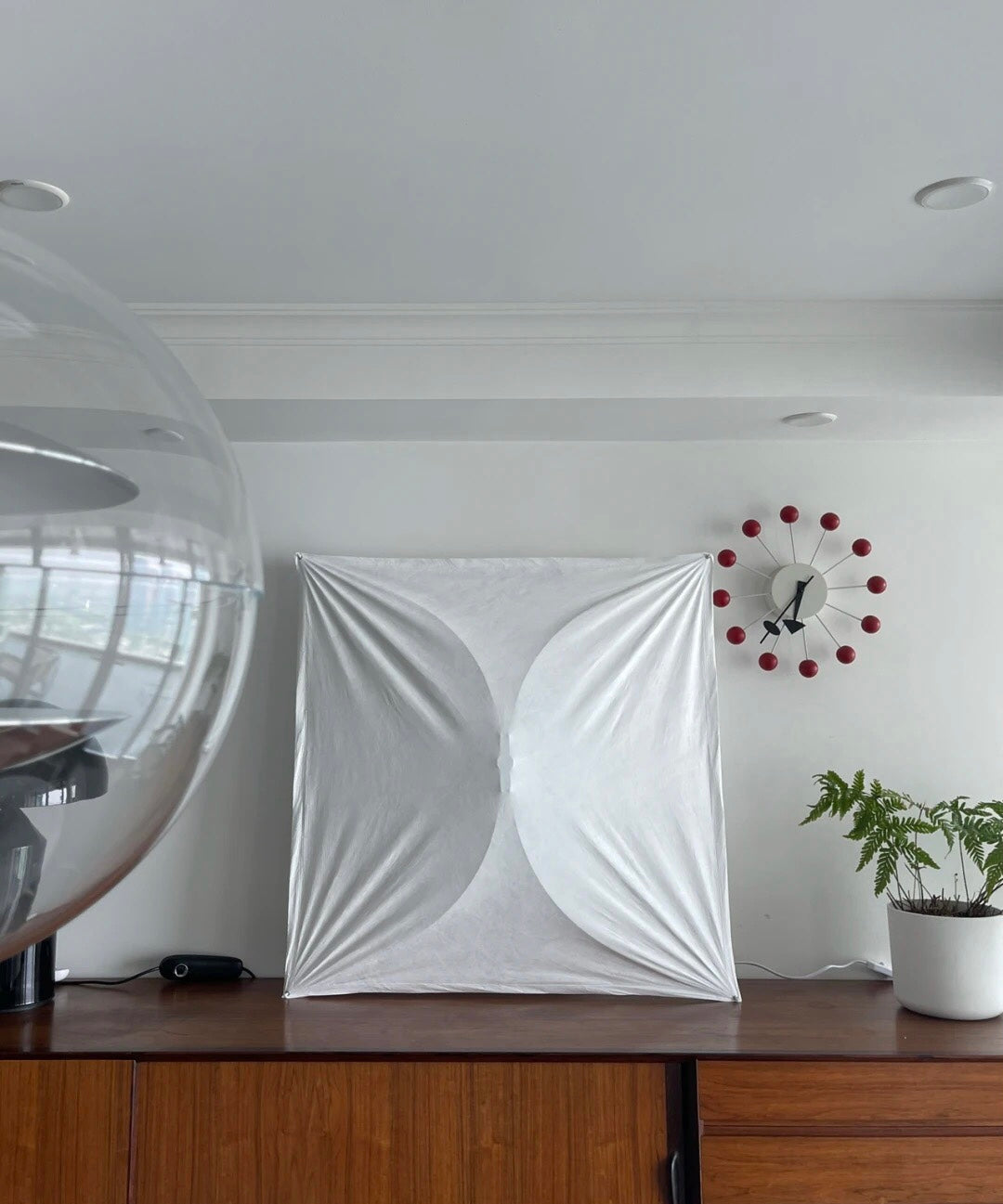 Kite Wall Light – Modern Plug-in Wall Lamp Paper Diffuser