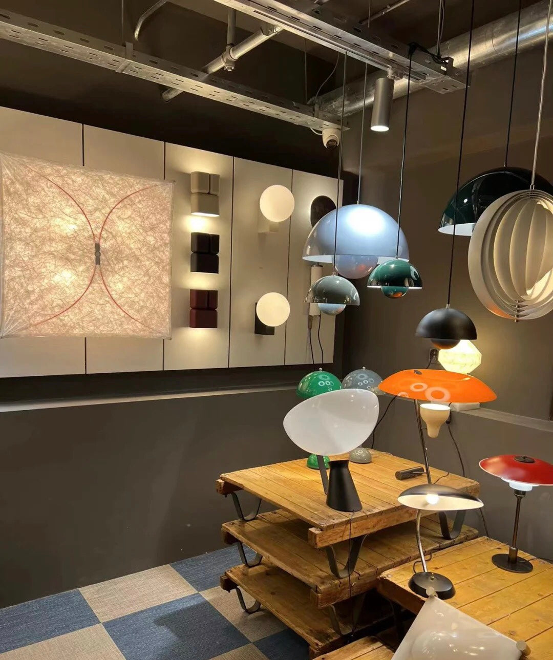 Kite Wall Light – Modern Plug-in Wall Lamp Paper Diffuser