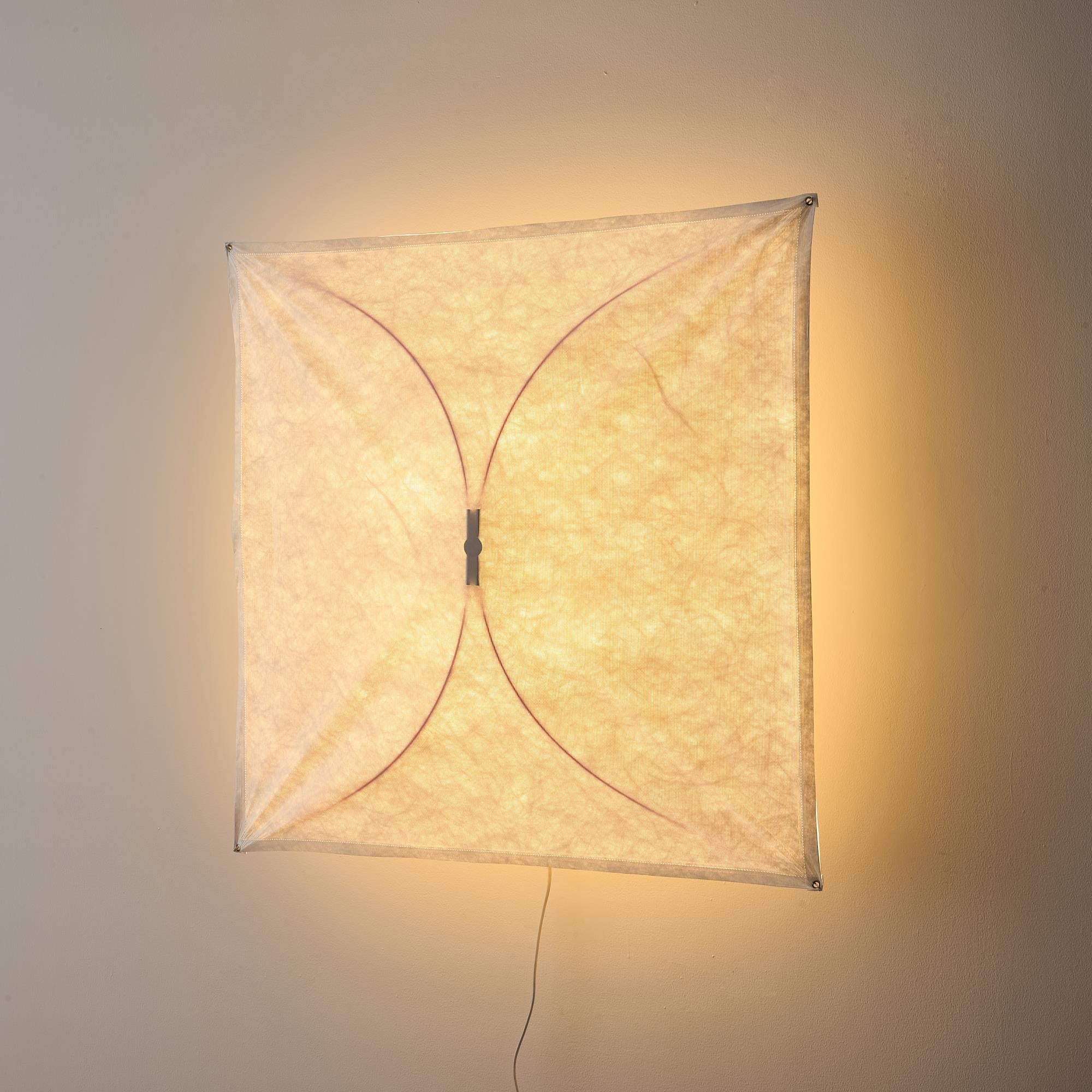 Kite Wall Light – Modern Plug-in Wall Lamp Paper Diffuser