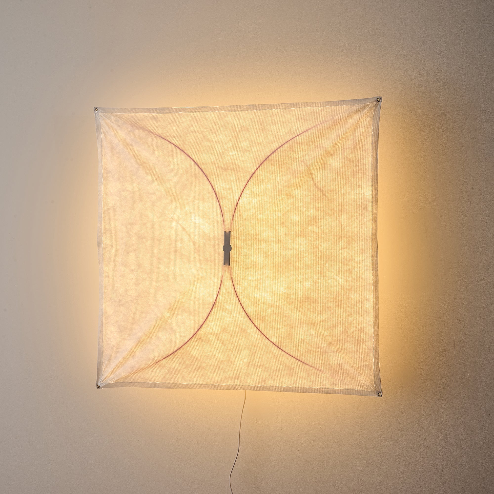 Kite Wall Light – Modern Plug-in Wall Lamp Paper Diffuser