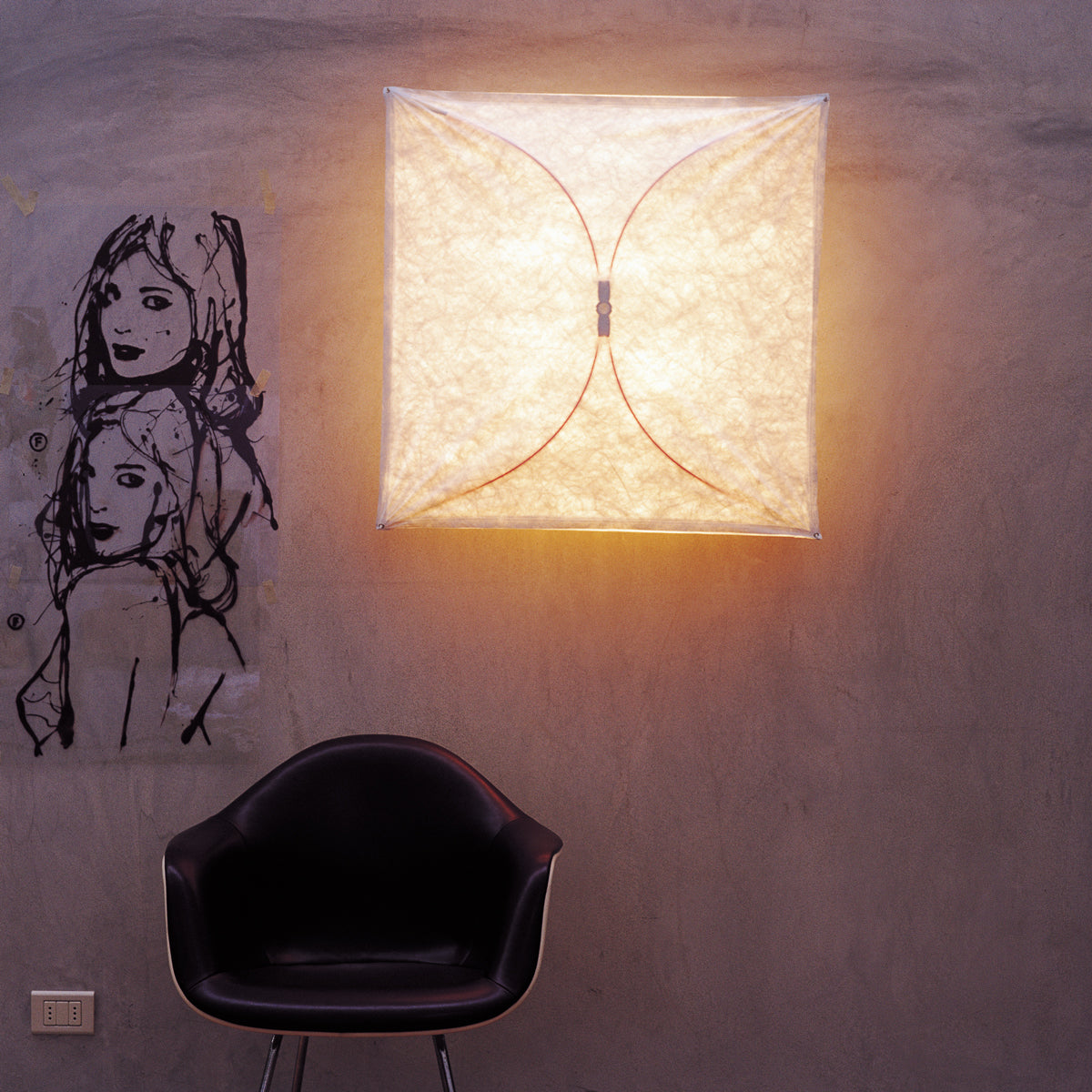 Kite Wall Light – Modern Plug-in Wall Lamp Paper Diffuser