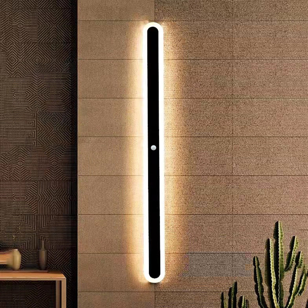 Modern Outdoor Wall Lamp – Linear Oval LED Light