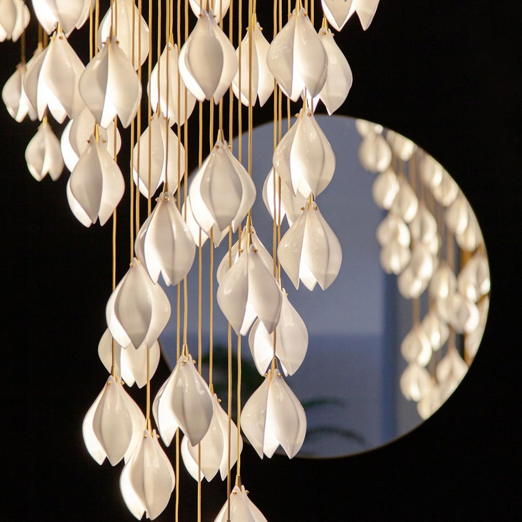 Multi-Drop Flower Pendant Light – Decorative Chandelier