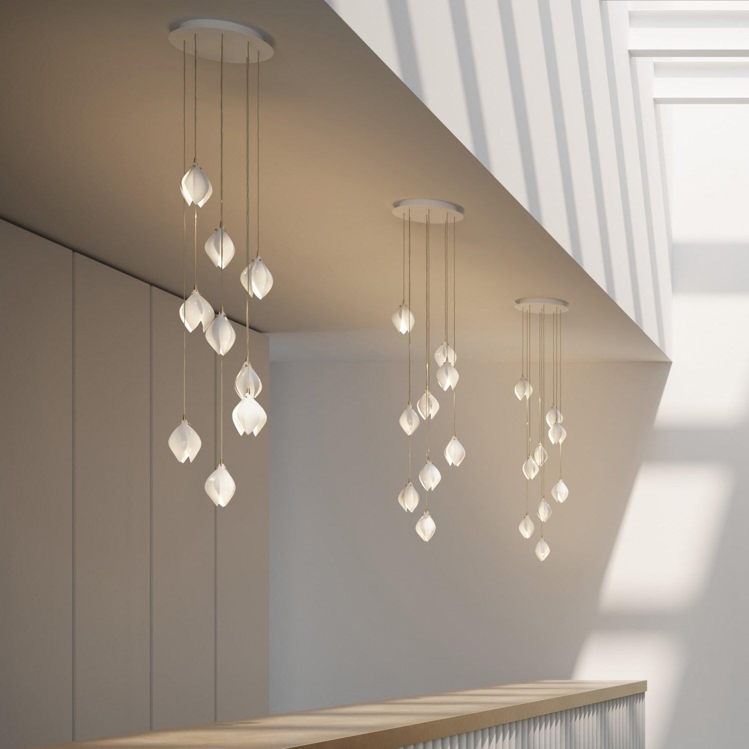 Multi-Drop Flower Pendant Light – Decorative Chandelier