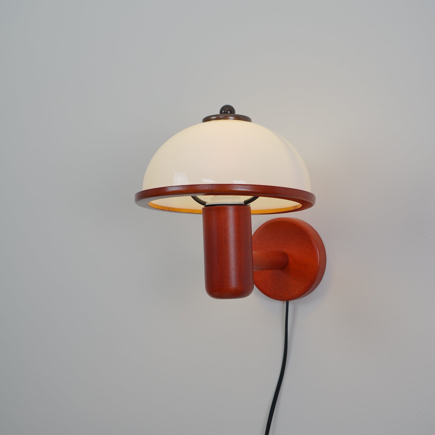 Wooden Mushroom Wall Lamp – Soft Diffuse LED Lighting