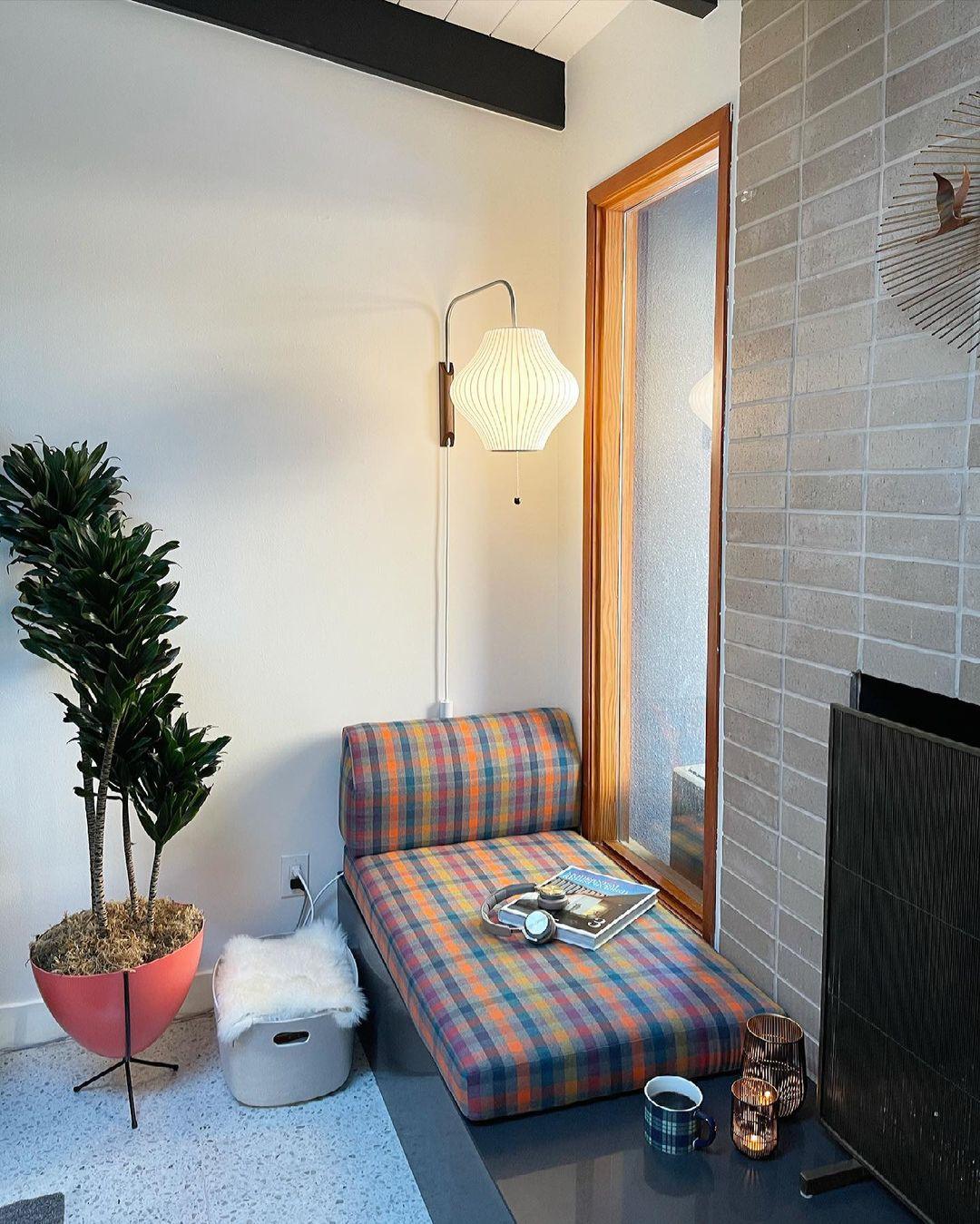 Chinese Lantern Style Wall Lamp