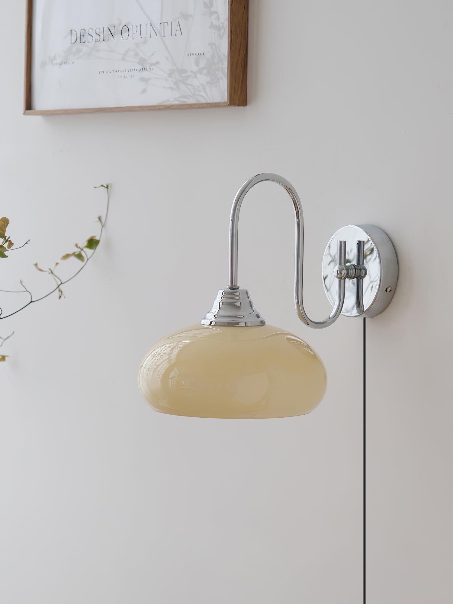 Modern Plug-in Wall Lamp with Clear Glass Shade and Brass Finish