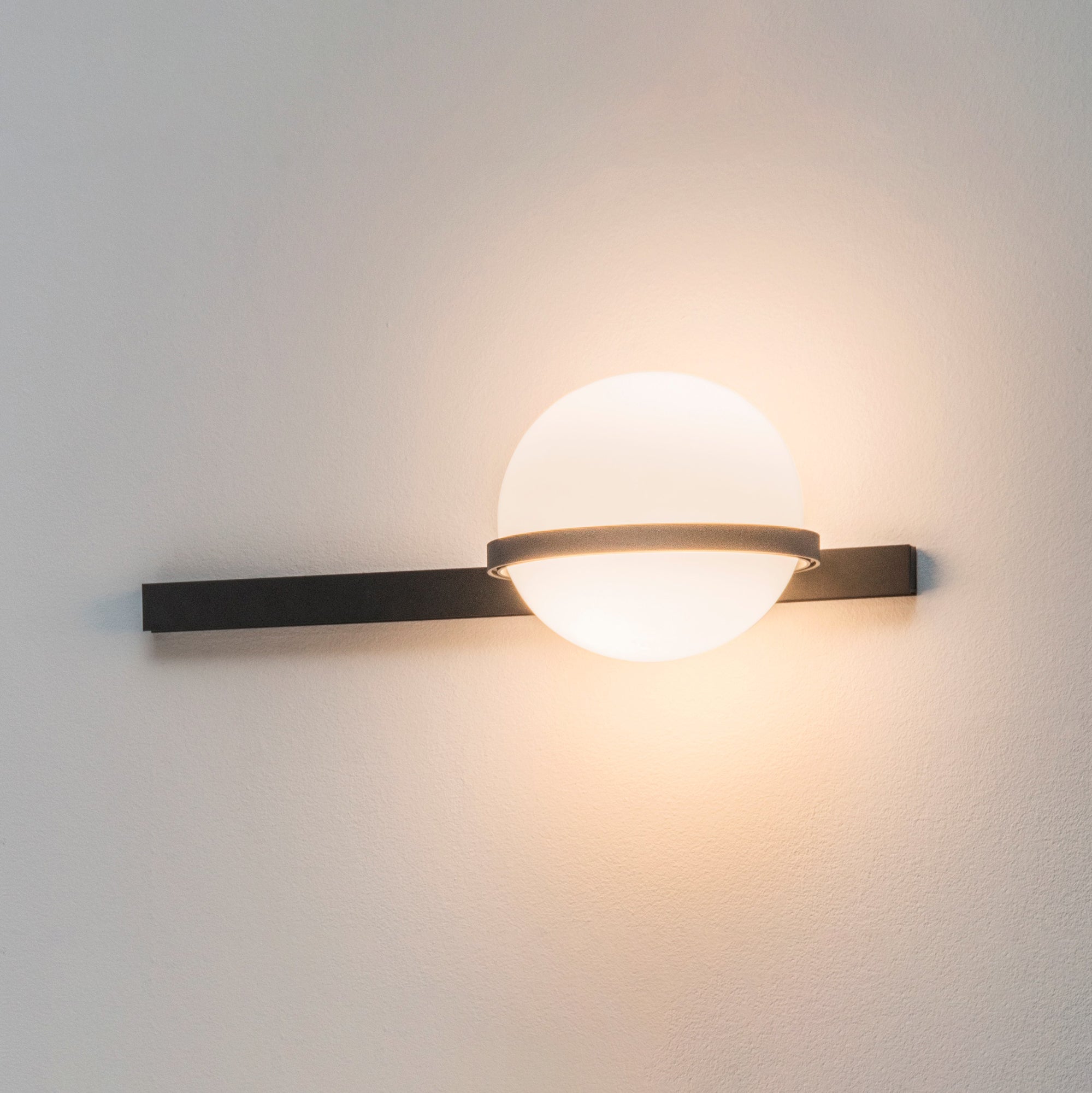 Sleek Globe-Style Outdoor Wall Light