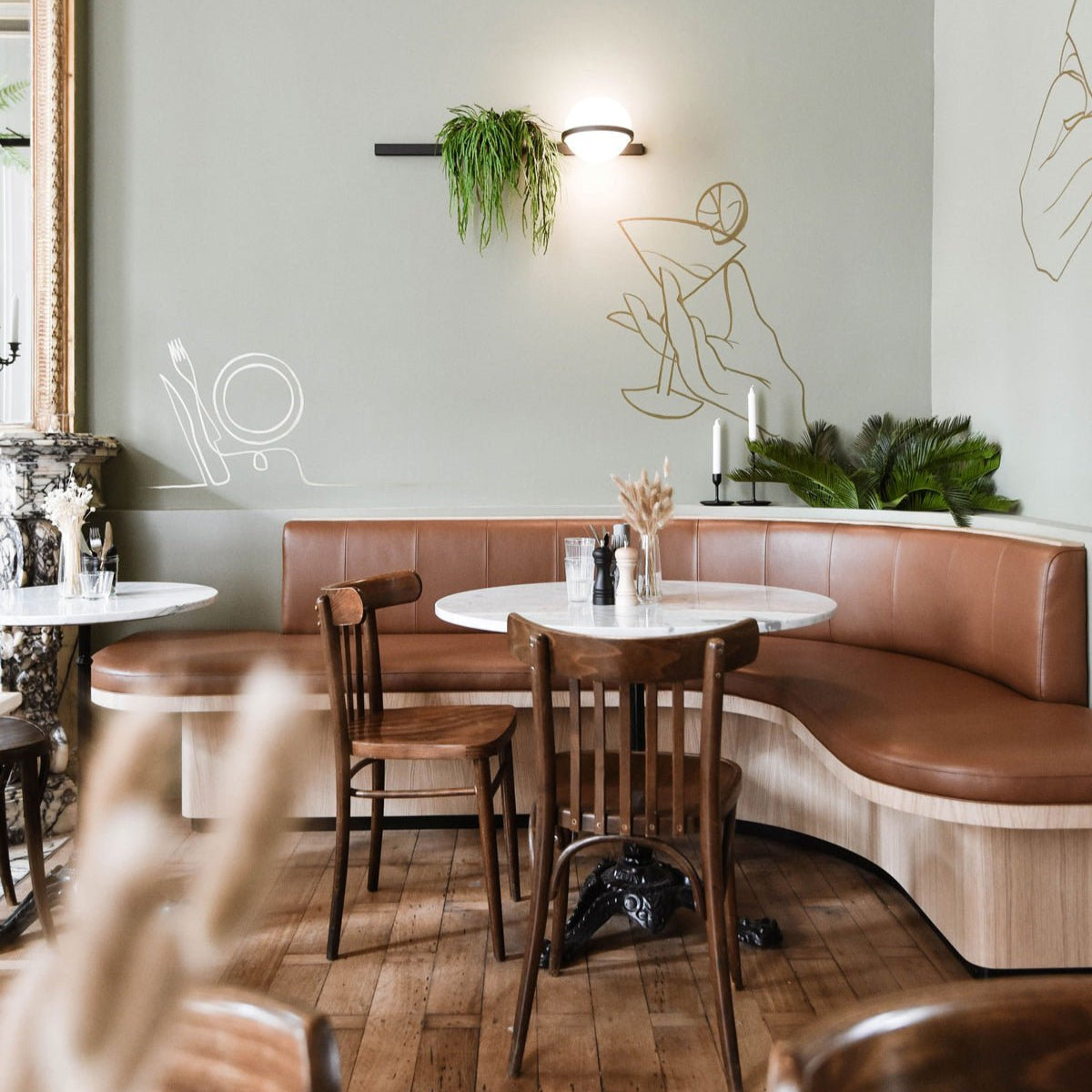 Sleek Globe-Style Outdoor Wall Light