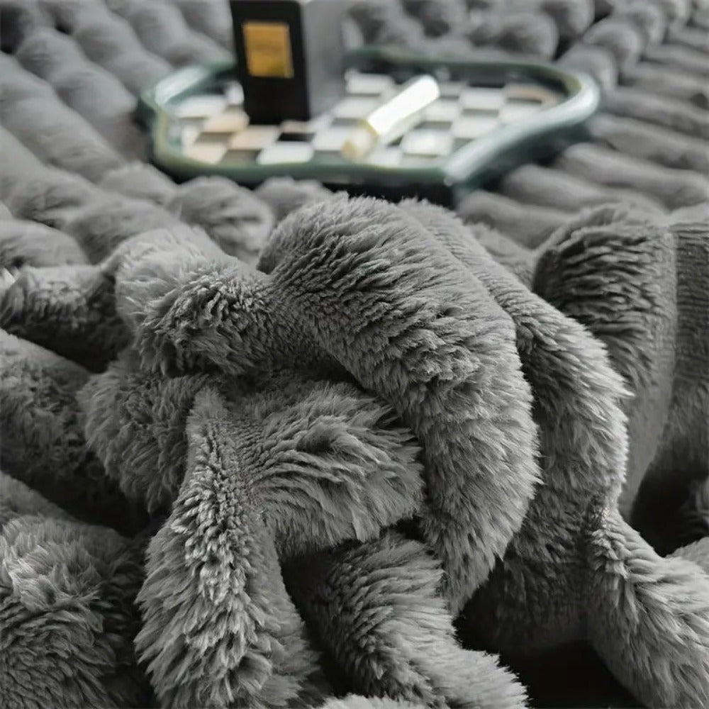 Luxury Plush Blanket – Warm Striped Pattern for Modern Homes - Atelier Dubois Paris