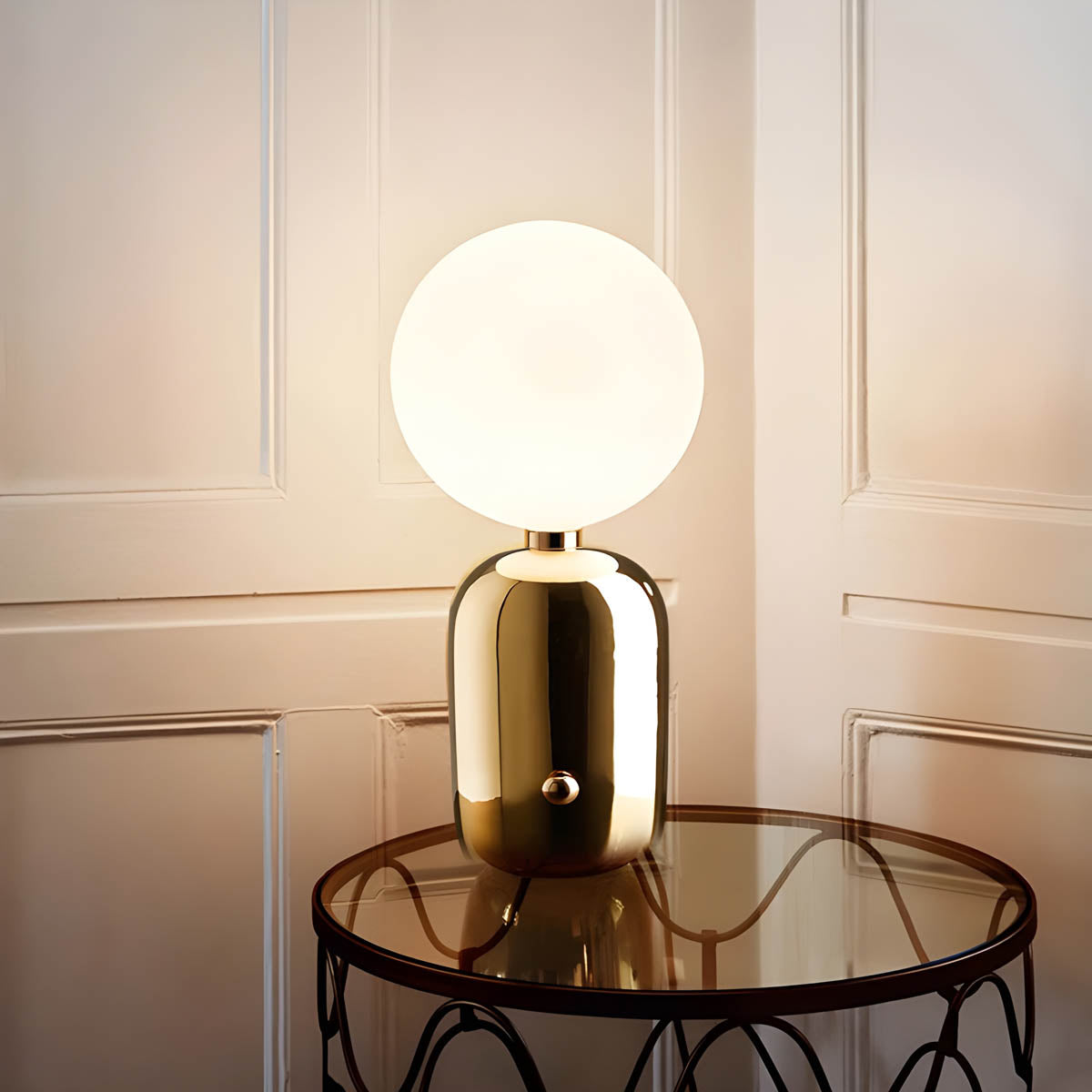 Stylish Globe Table Lamp