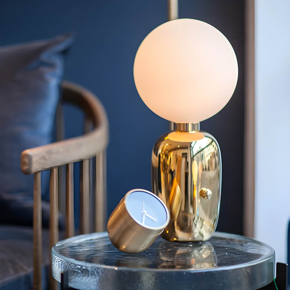 Stylish Globe Table Lamp