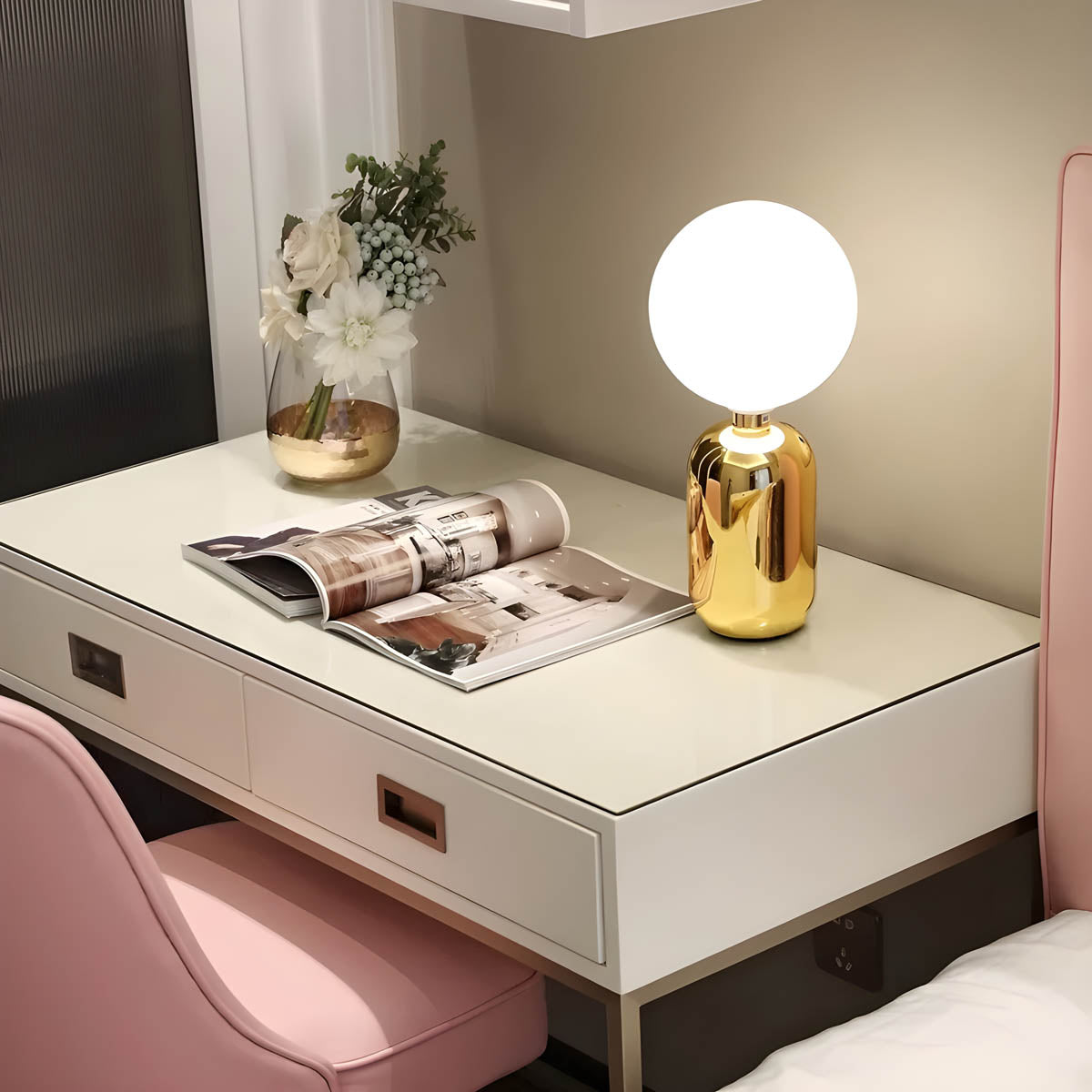 Stylish Globe Table Lamp