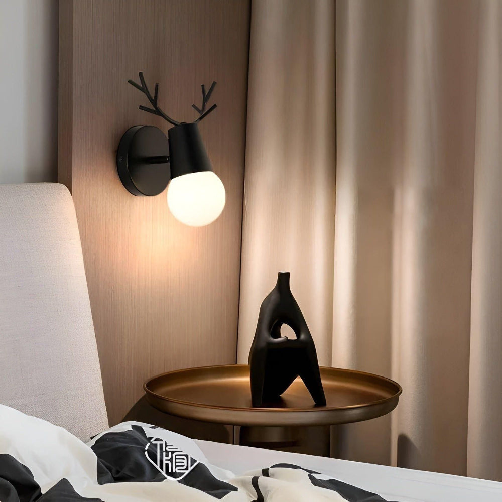 Scandinavian LED Wall Lamp – Charming Antler Design Sconce