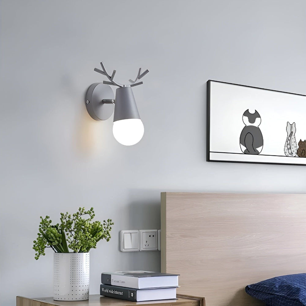 Scandinavian LED Wall Lamp – Charming Antler Design Sconce