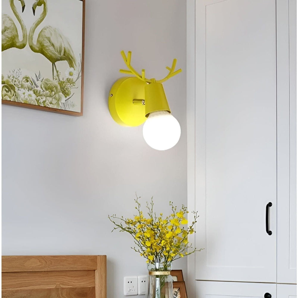 Scandinavian LED Wall Lamp – Charming Antler Design Sconce