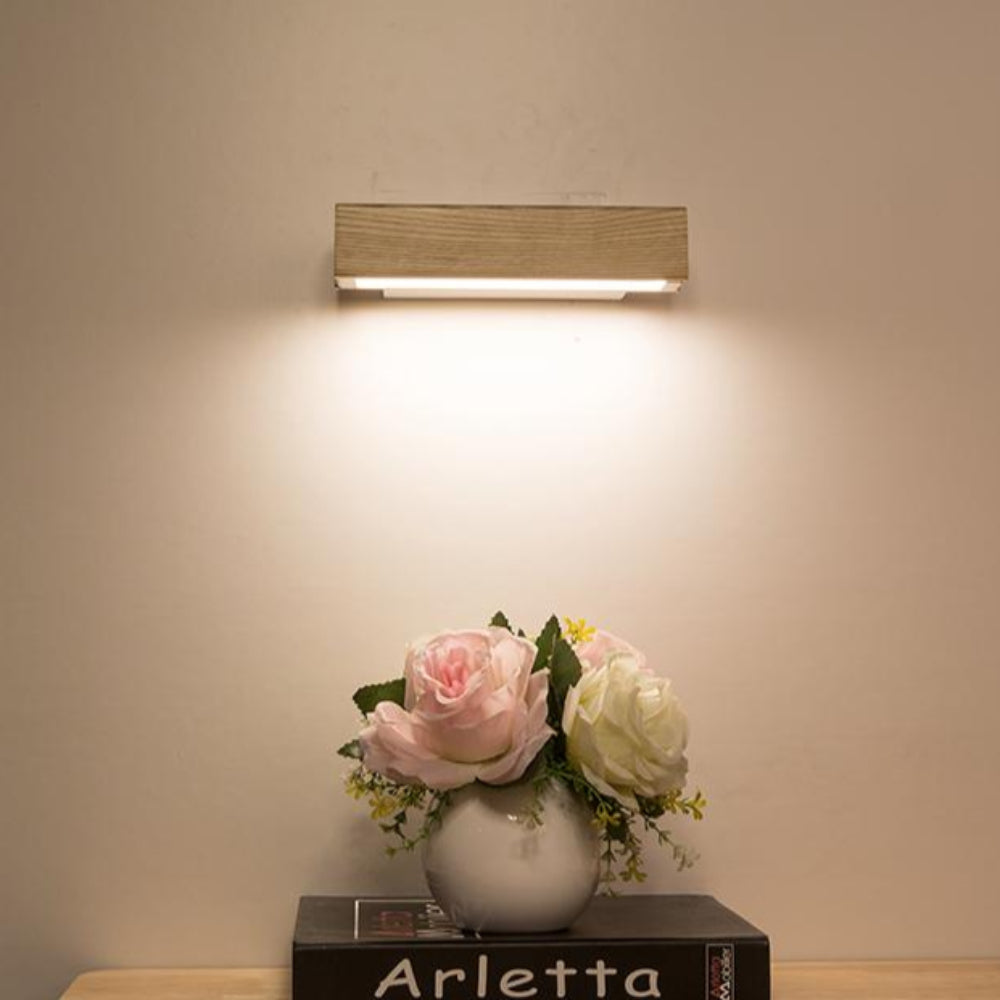 Rotatable LED Wooden Wall Lamp