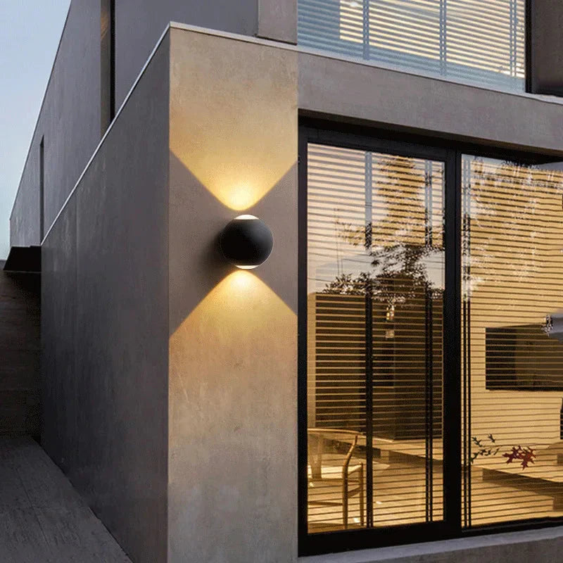 Aluminum Sphere-Shaped Wall Lamp