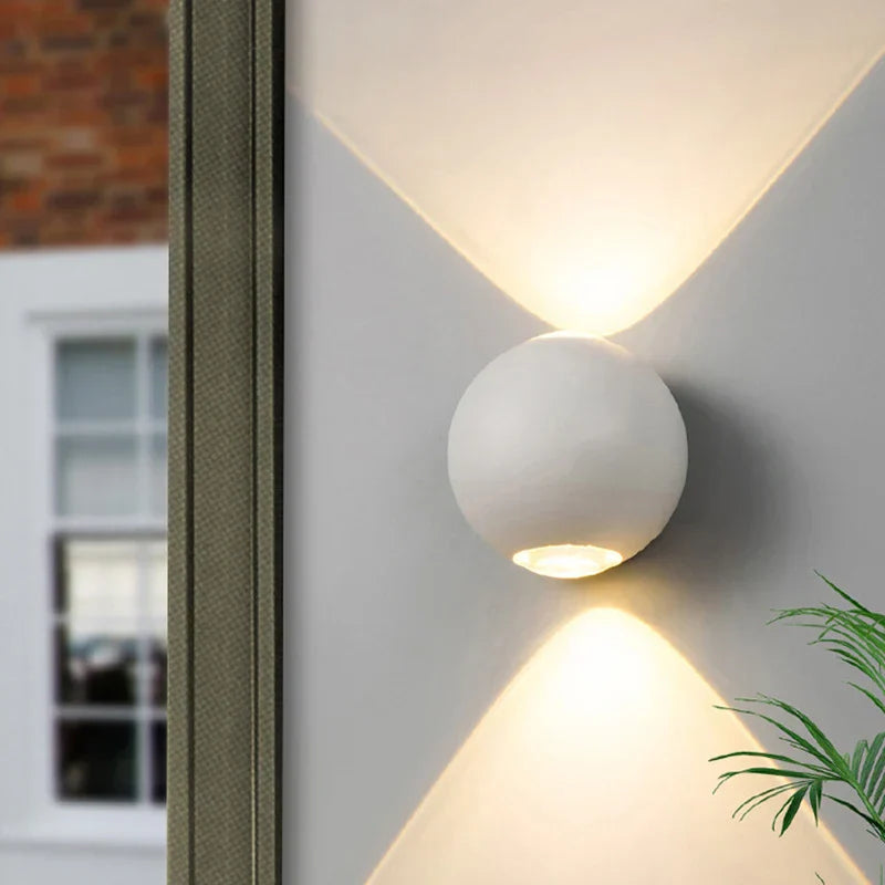 Aluminum Sphere-Shaped Wall Lamp