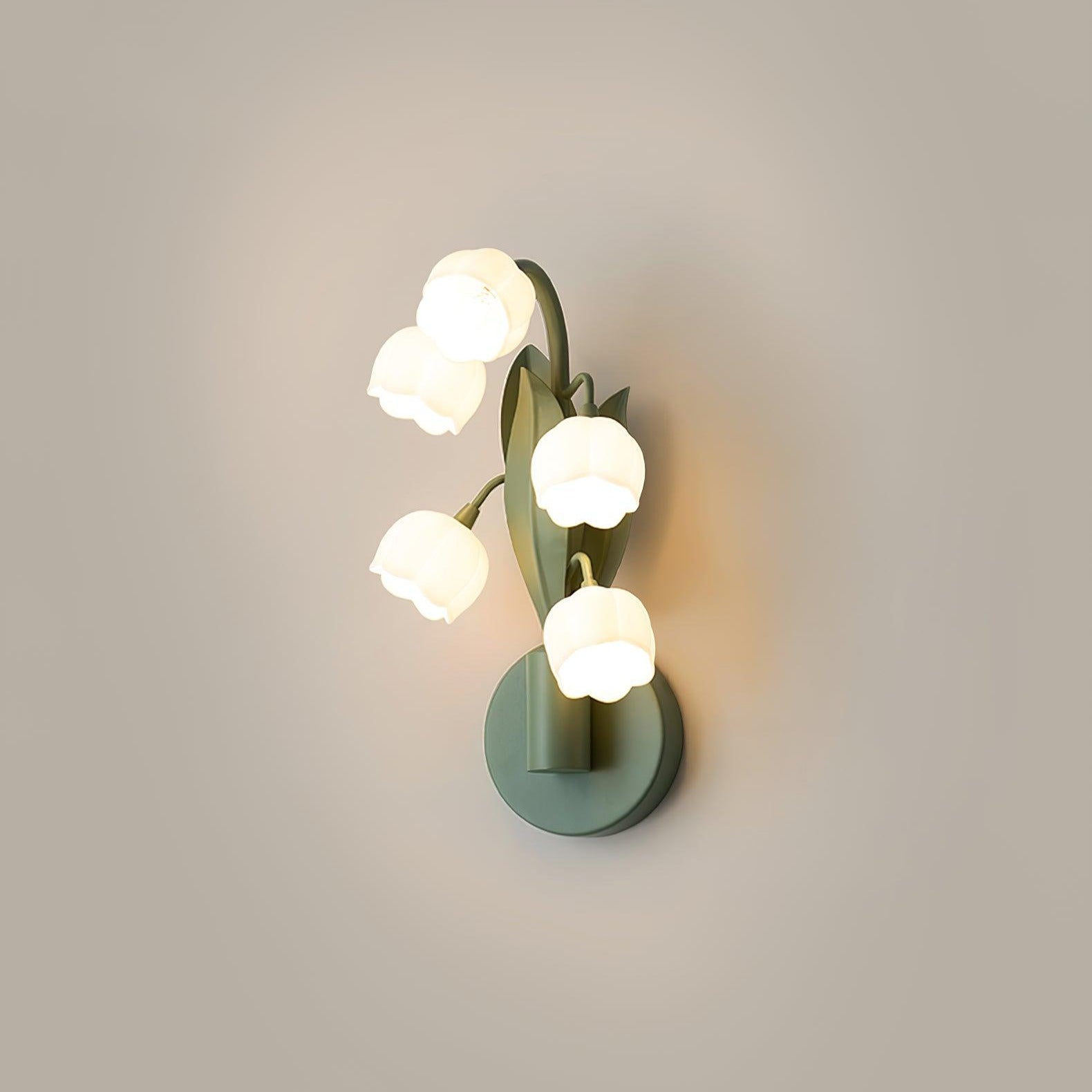 Modern Floral Wall Light – Botanical Design with Soft Natural Lighting