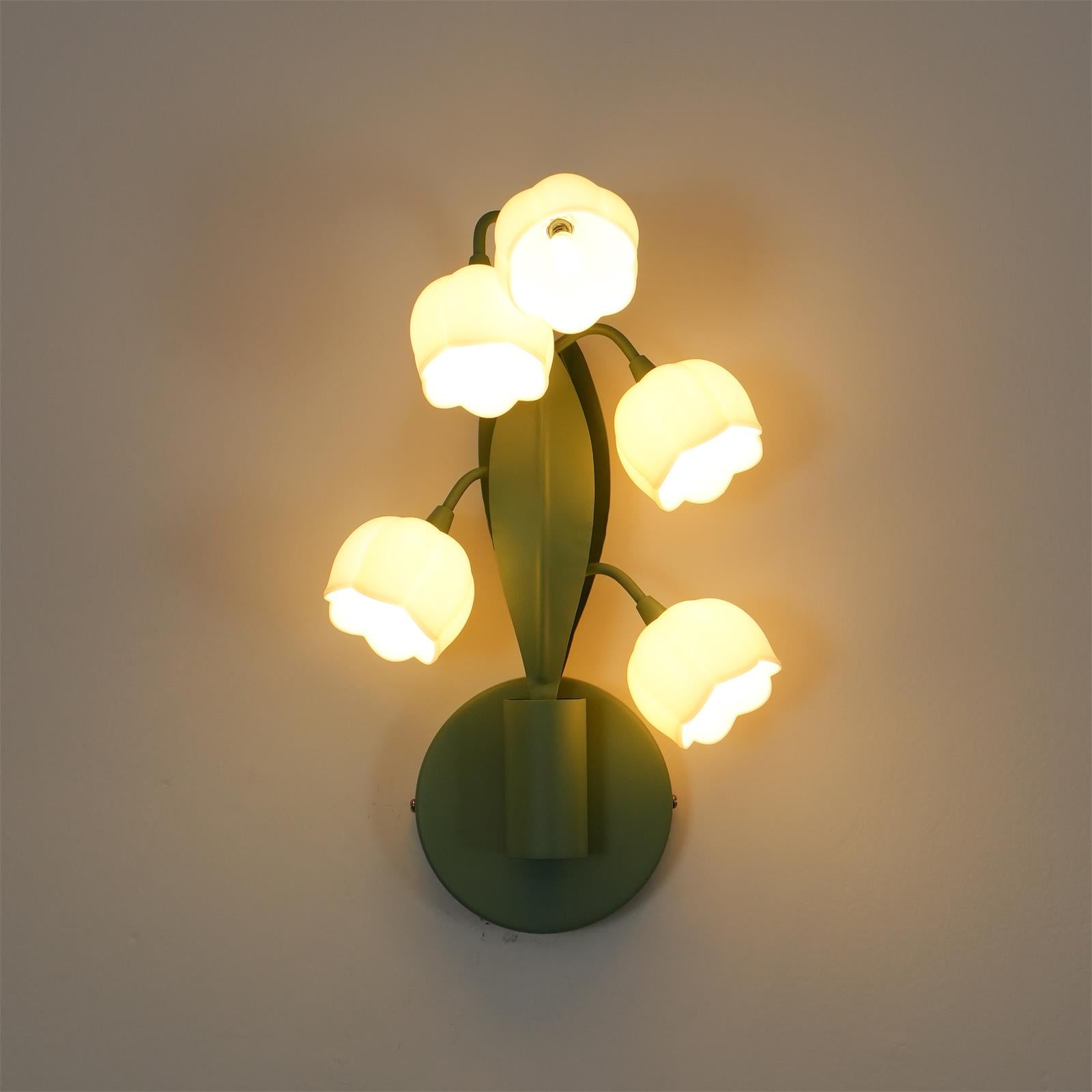 Modern Floral Wall Light – Botanical Design with Soft Natural Lighting