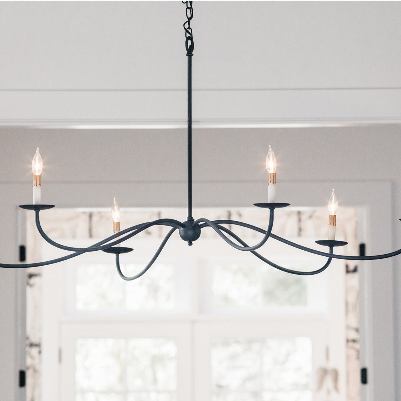 Rustic Farmhouse Candle-Style Chandelier – Classic Charm Ceiling Lamp