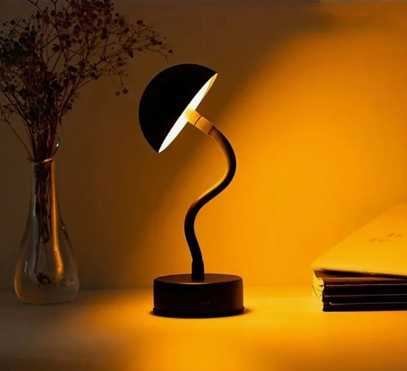 Modern Cordless LED Table Lamp – Dimmable Rechargeable Light with Touch Control