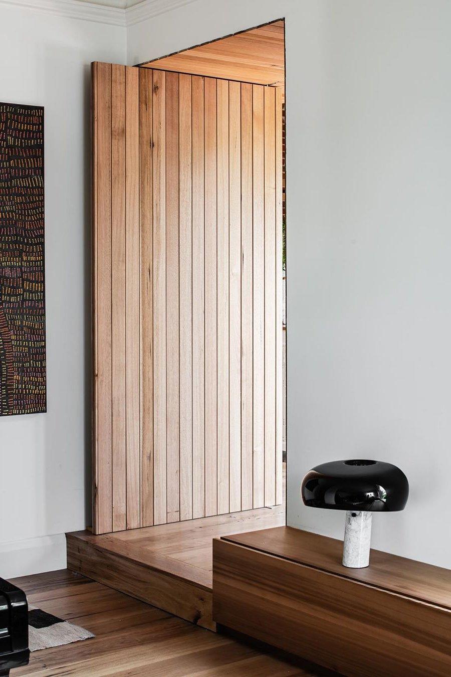 Modern Marble Table Lamp – Dimmable Lighting