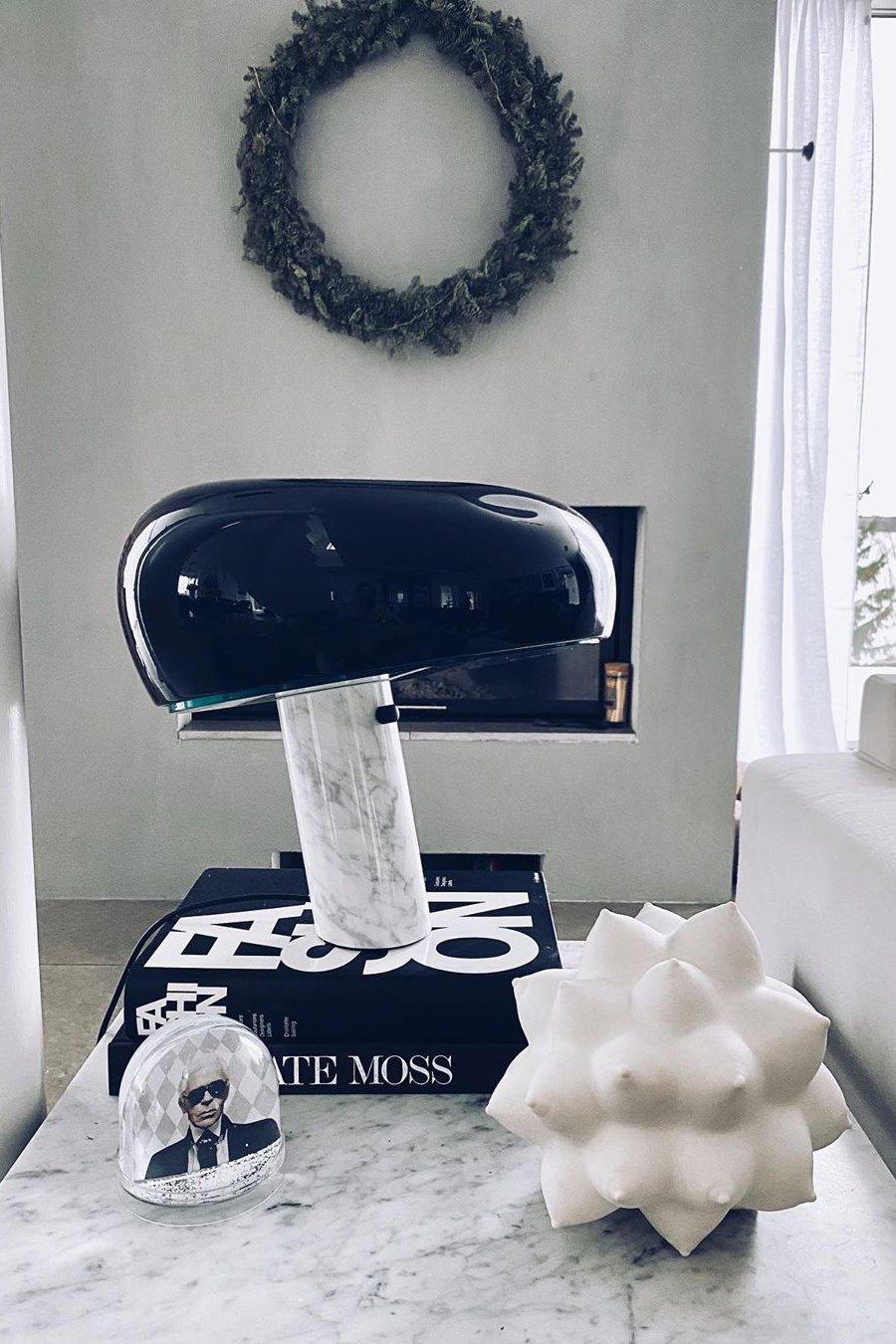 Modern Marble Table Lamp – Dimmable Lighting