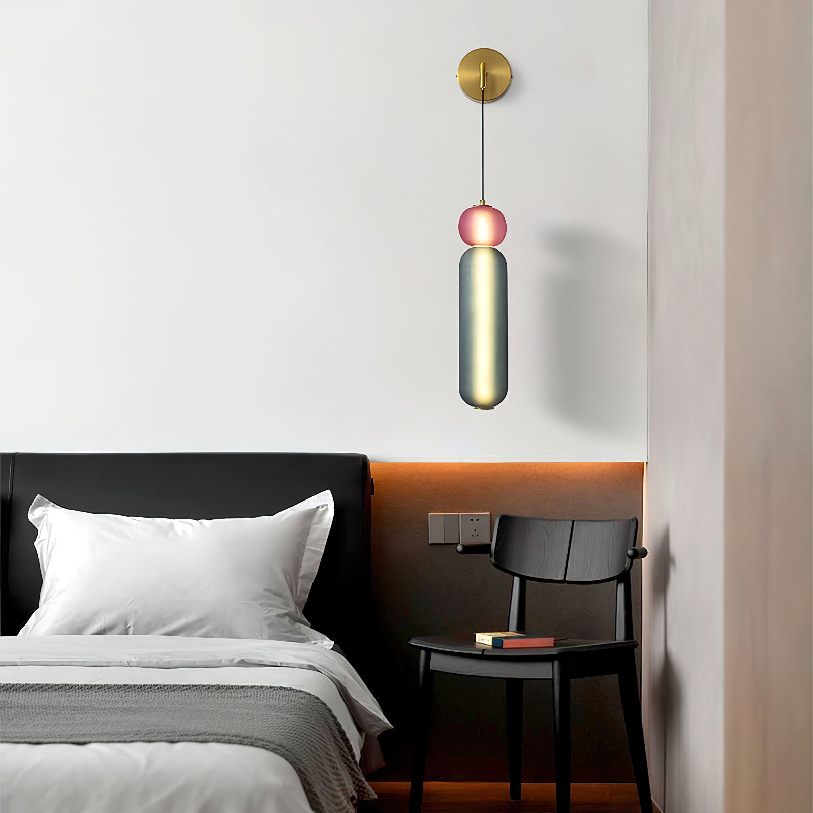 Sleek Wall Lamp with Surge Design – Minimal Fixture