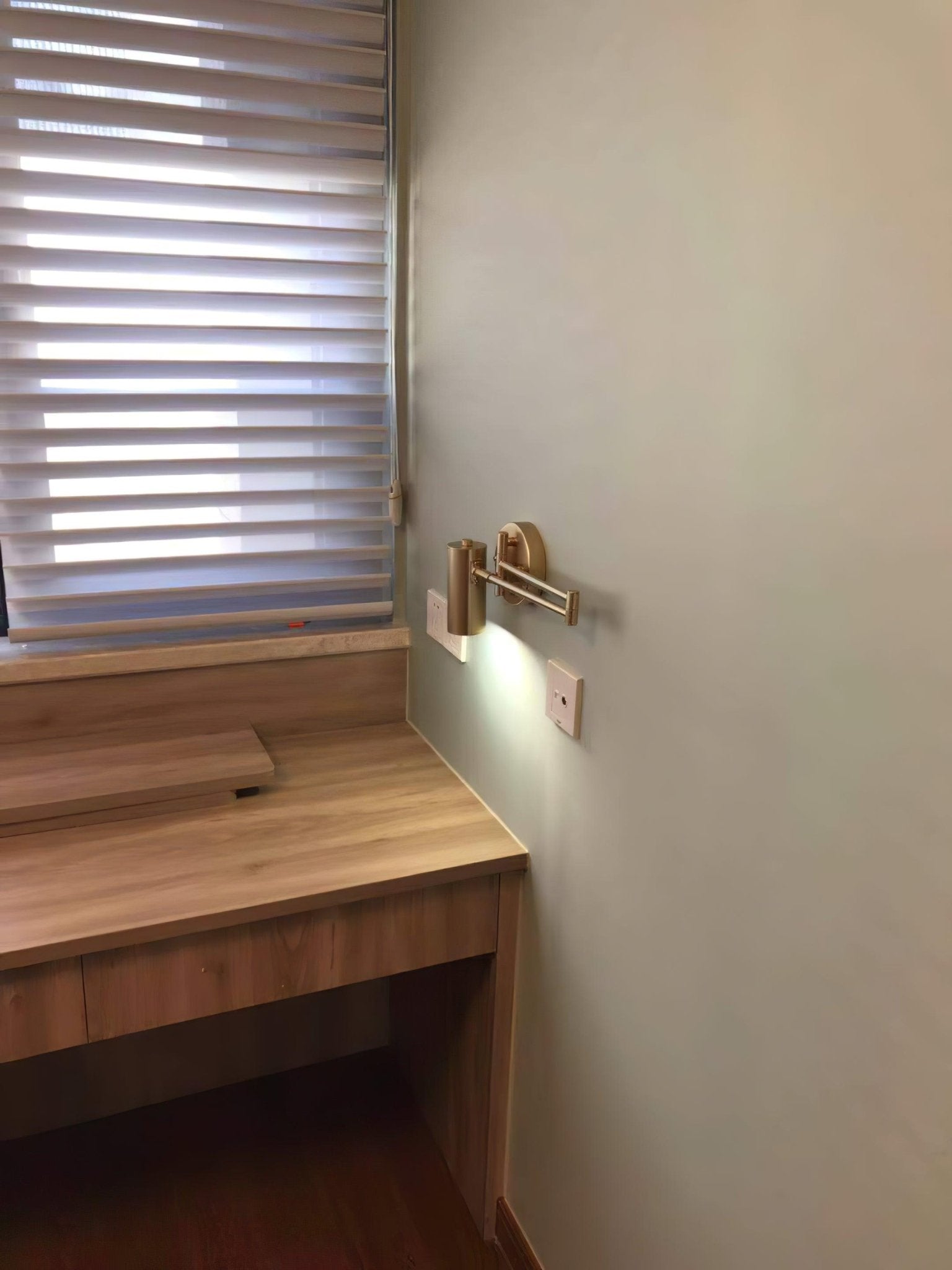 Adjustable Swing Arm Wall Lamp