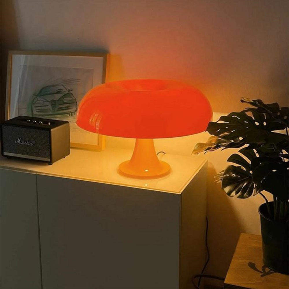 Minimalist Table Lamp in Mushroom Shape