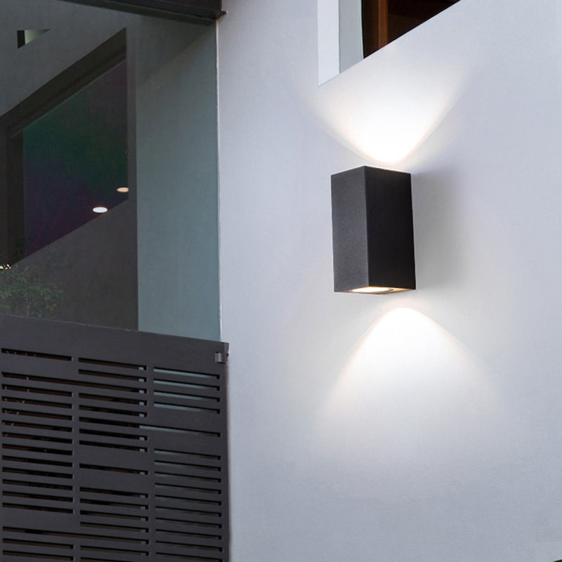 Black Minimalist Metal Outdoor Wall Light – Modern Light Fixture