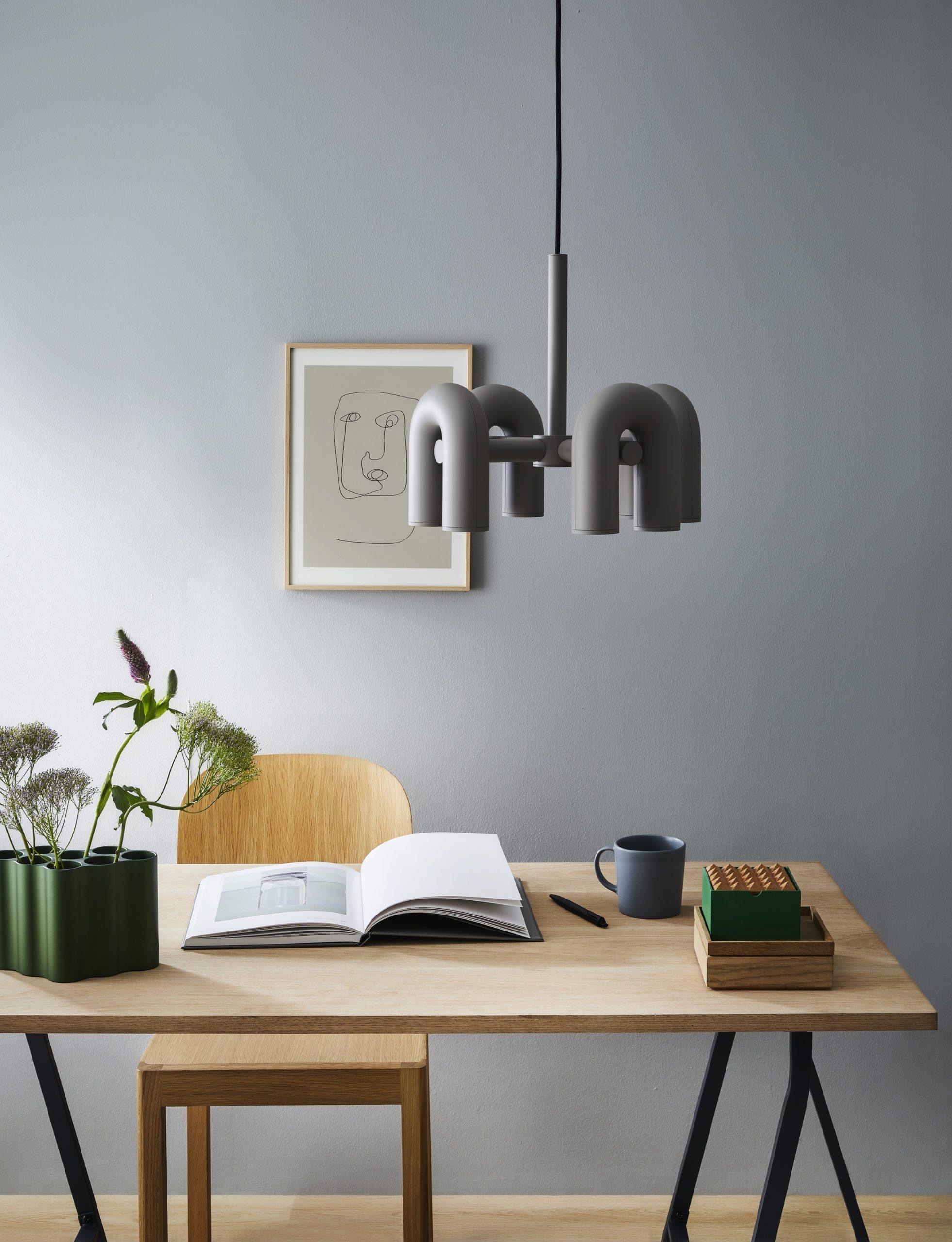 Contemporary Cirkus Chandelier – Sculptural U-Shaped Ceiling Light