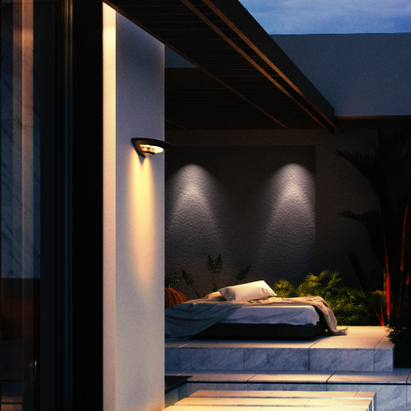 UFO Style Outdoor Wall Lamp – Sleek Black Metal LED Lighting Fixture