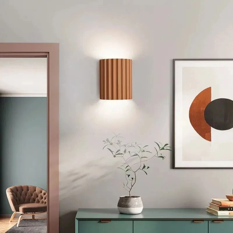 Modern Resin Wall Lamp – Stylish Accent Lighting