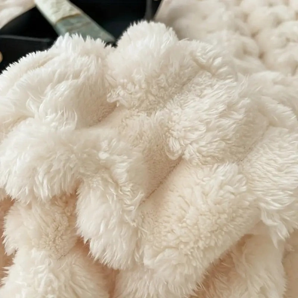 Cloud Cuddle Blanket – Gentle Touch for Elegant Interiors - Atelier Dubois Paris