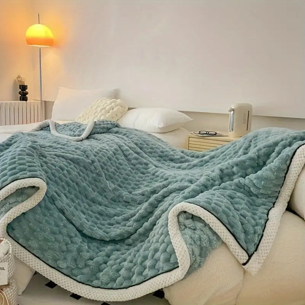 Cloud Cuddle Blanket – Gentle Touch for Elegant Interiors - Atelier Dubois Paris