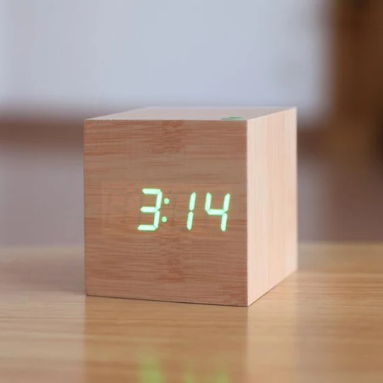 LED Display Digital Wooden Clock – Perfect Blend of Nature and Tech - Atelier Dubois Paris