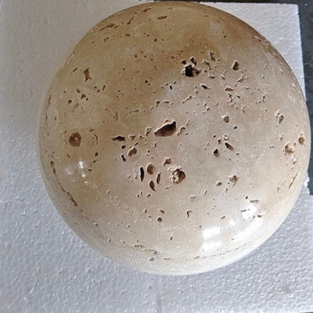 Cream-Colored Wall Lamp – Minimal Nordic Design