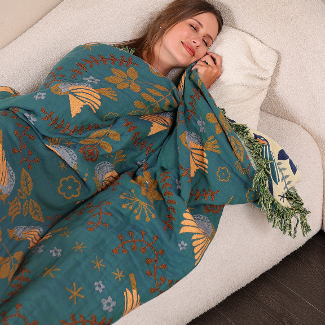 Bird Motif Throw Blanket – Reversible Design in Scandinavian Style