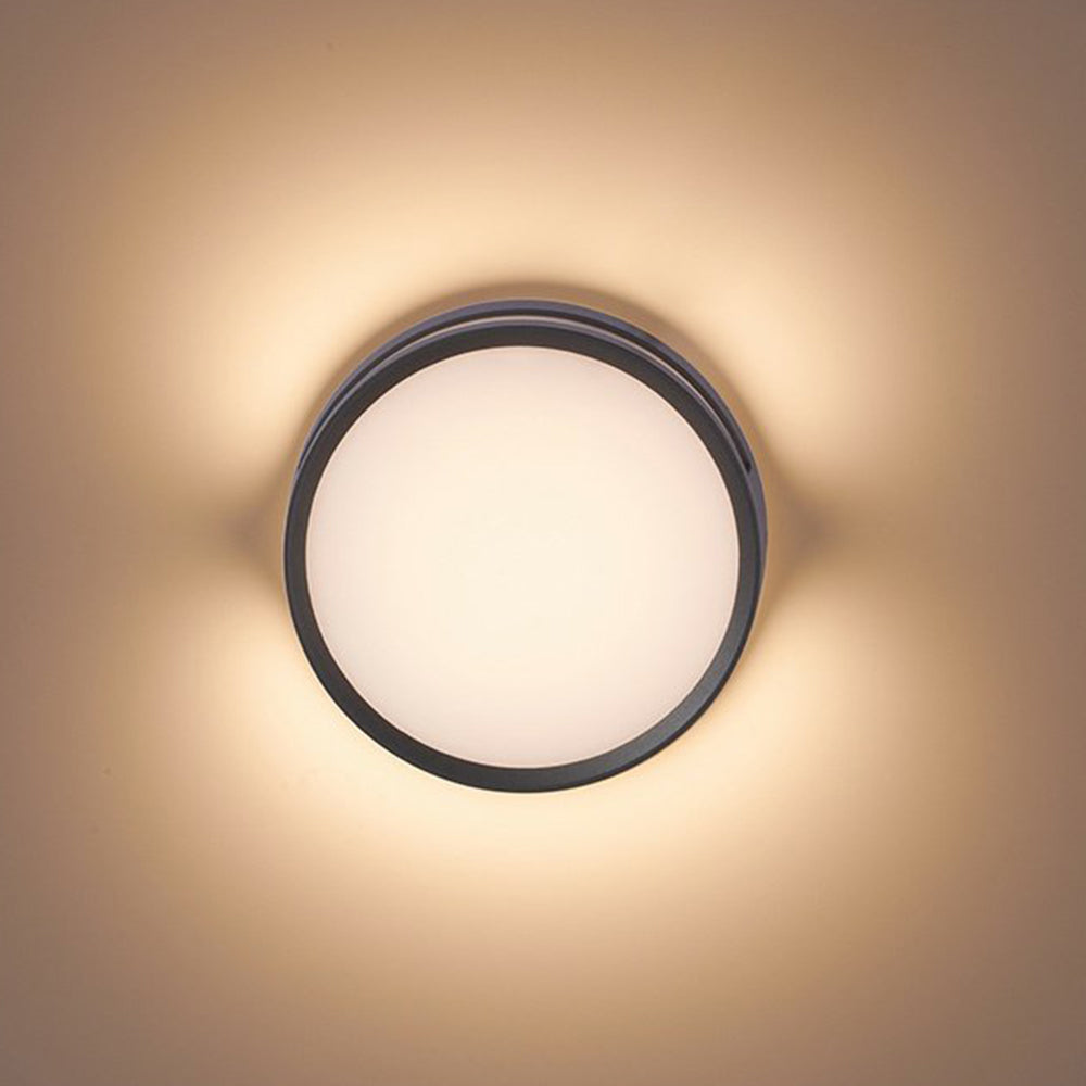 Black Metal Round Wall Light – IP65 Outdoor LED Lighting