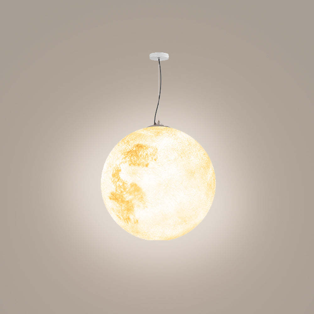 Gold Pendant Light – Moon-Inspired Shape