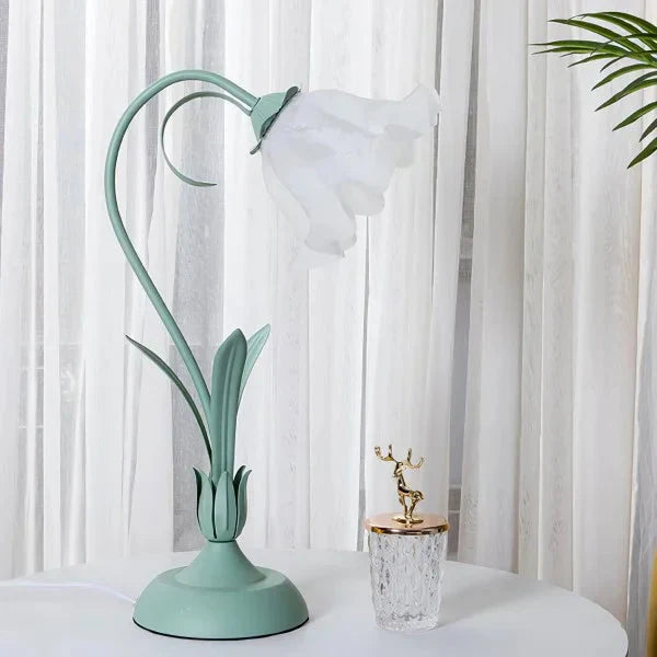 Classic Vintage Adjustable Flower Table Lamp – Stylish and Functional Light